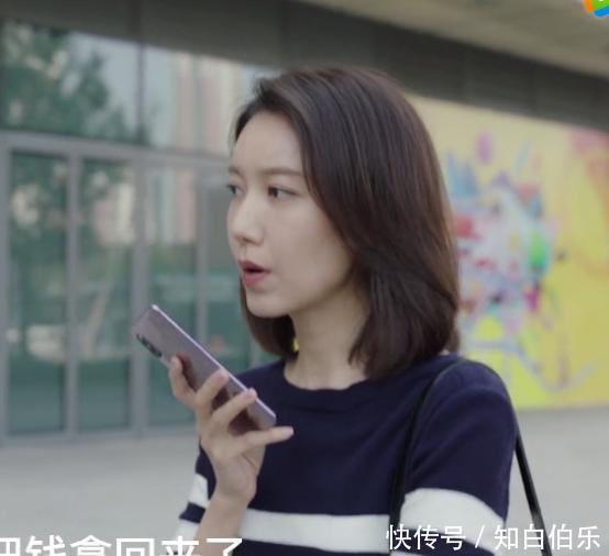 「超凡脱俗」余欢水老婆的时尚穿搭,件件搭配都是经典,超凡脱俗!