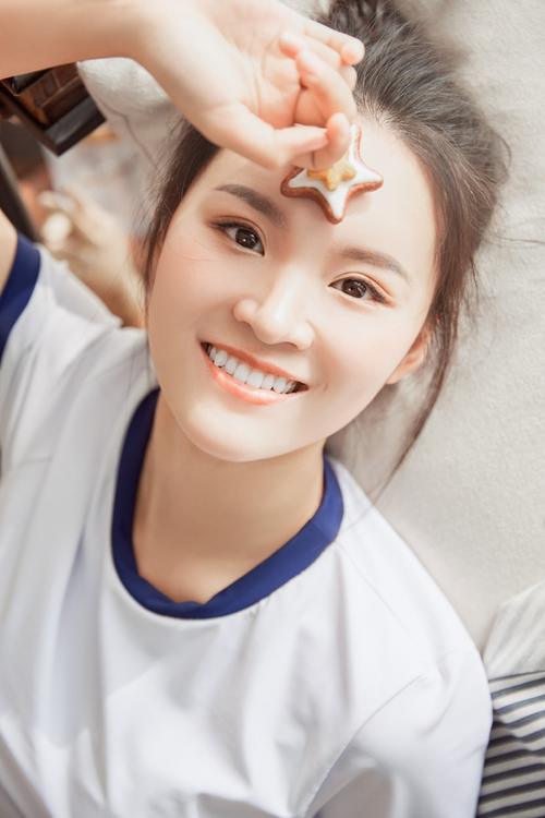 满脸黑头你还以为是毛,闺蜜都嫌弃你了,还不赶紧挤