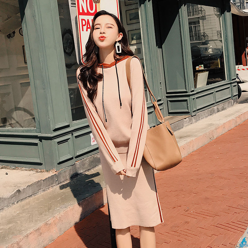 偷偷给老婆买几套秋装裙，时髦洋气又减龄，穿上真是美不胜收