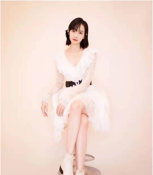  黑色高跟鞋@小个子女孩穿衣技巧,教你几招也能秒变女神