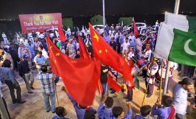  升温■“巴铁友谊”再度升温，大展中国雄威