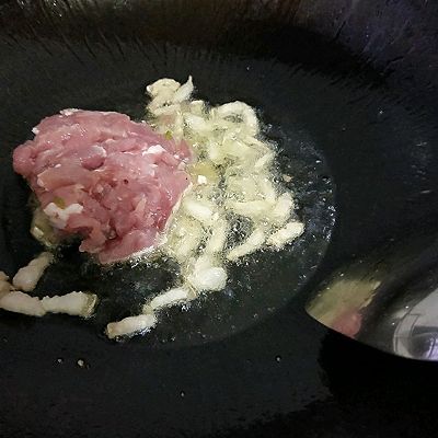  [芹菜]开胃又下饭的酸菜肉丝