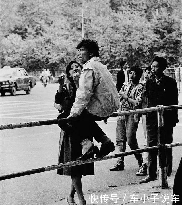  #美女#1988年中国老照片： 图3已经没有了、图6美女爱屌丝、图7