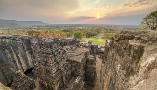 建筑奇迹，印度有一座用一块石头建造出来的寺庙
