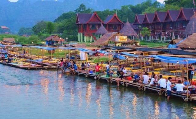 这个国家距离中国非常近，消费价格比越南低一半，很欢迎中国游客