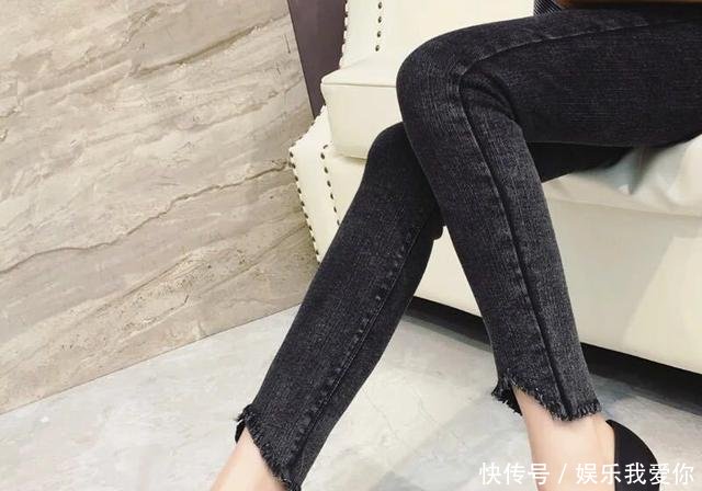 一双精致有度的尖头细高跟带你重回年轻时光