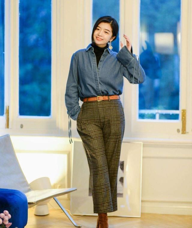  阔腿裤：春季不知道穿什么？我们来“偷”三木的10种新搭配，知性又温柔