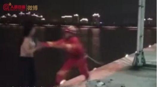  救援：救助坠崖驴友后失联，深圳两救援队员已不幸牺牲 | 新闻早