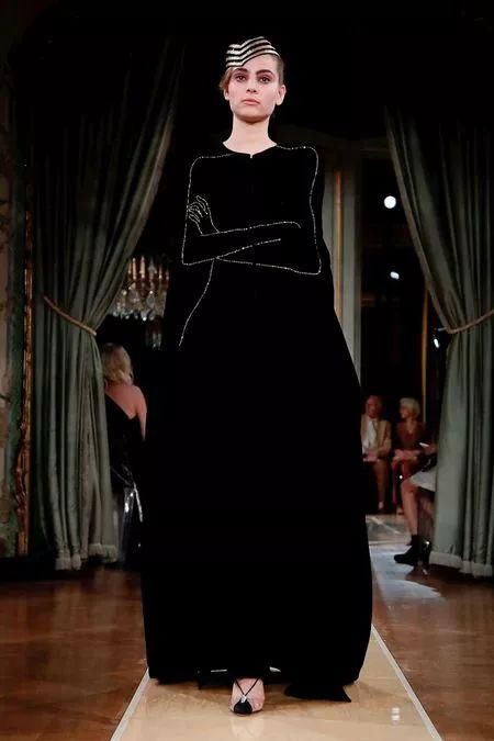 时代无常,但你总能读懂Giorgio Armani的深情与浪漫