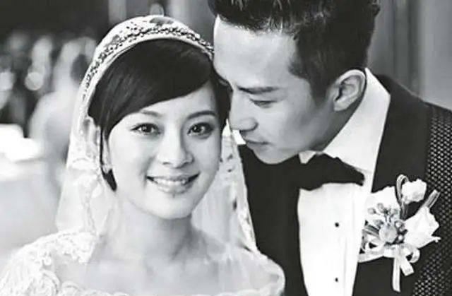  『婚纱』选完婚纱还有头纱，选对头纱，拥有你的超甜头纱吻