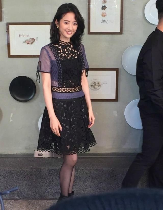 好久不见，林依晨的下巴怎么尖成这样啦?网友直呼认不出了!