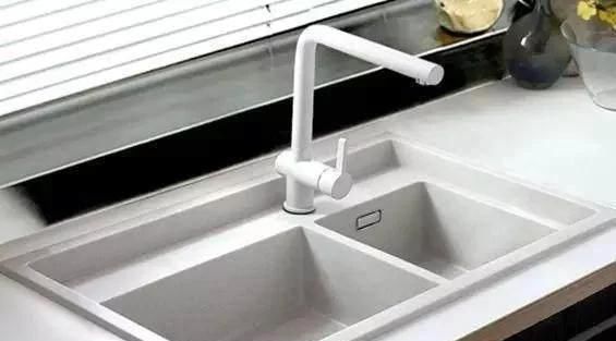 「玻璃胶」单水槽还是双水槽? 选对水槽很关键