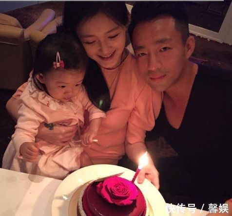 大S被人喷脸肿像倪萍，曾在微博上回应，看得出她很介意别人说她