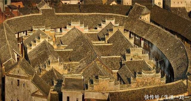 江西广东交界，一个县城藏近400座豪宅！个个惊艳，全国罕见