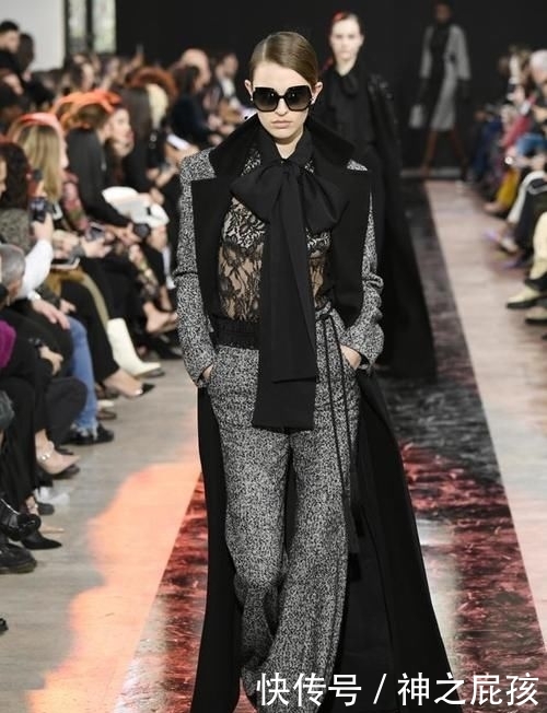 【蝴蝶结】Elie Saab 2020年秋冬系列 清新波点时尚穿出最美高级感