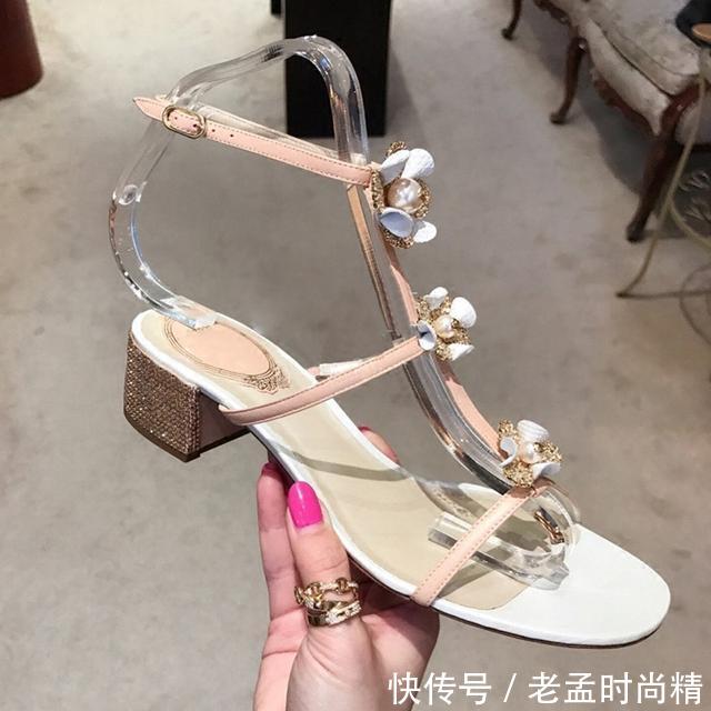 舒适■水钻凉鞋，舒适优雅显档次，时尚美足脚感好