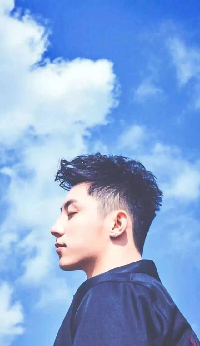 『欣喜若狂』《枕上书》后热巴不再低调,连上四部剧,粉丝欣喜若狂