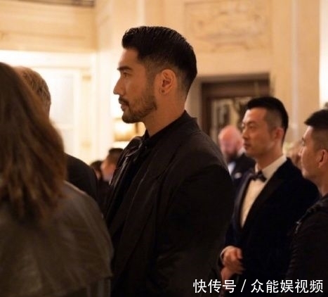 高以翔和她女友照片