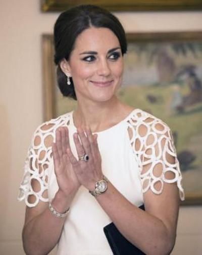 36岁的凯特王妃和37岁梅根:一位优雅大气，一位迷人惊艳!