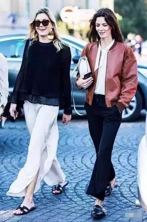 蔡依林穿开叉裙，白百何穿开叉裤，露腿才时髦啊！