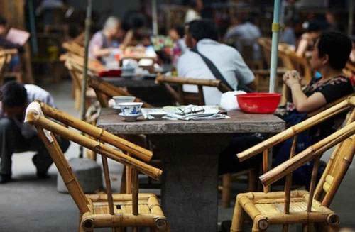 我国最容易弄混的2座城市，同为国家中心城市，却时常发生争论！