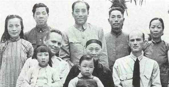  【回忆】杜月笙女儿回忆，对父亲最大打击是戴笠身亡，失态几乎崩溃要跳楼
