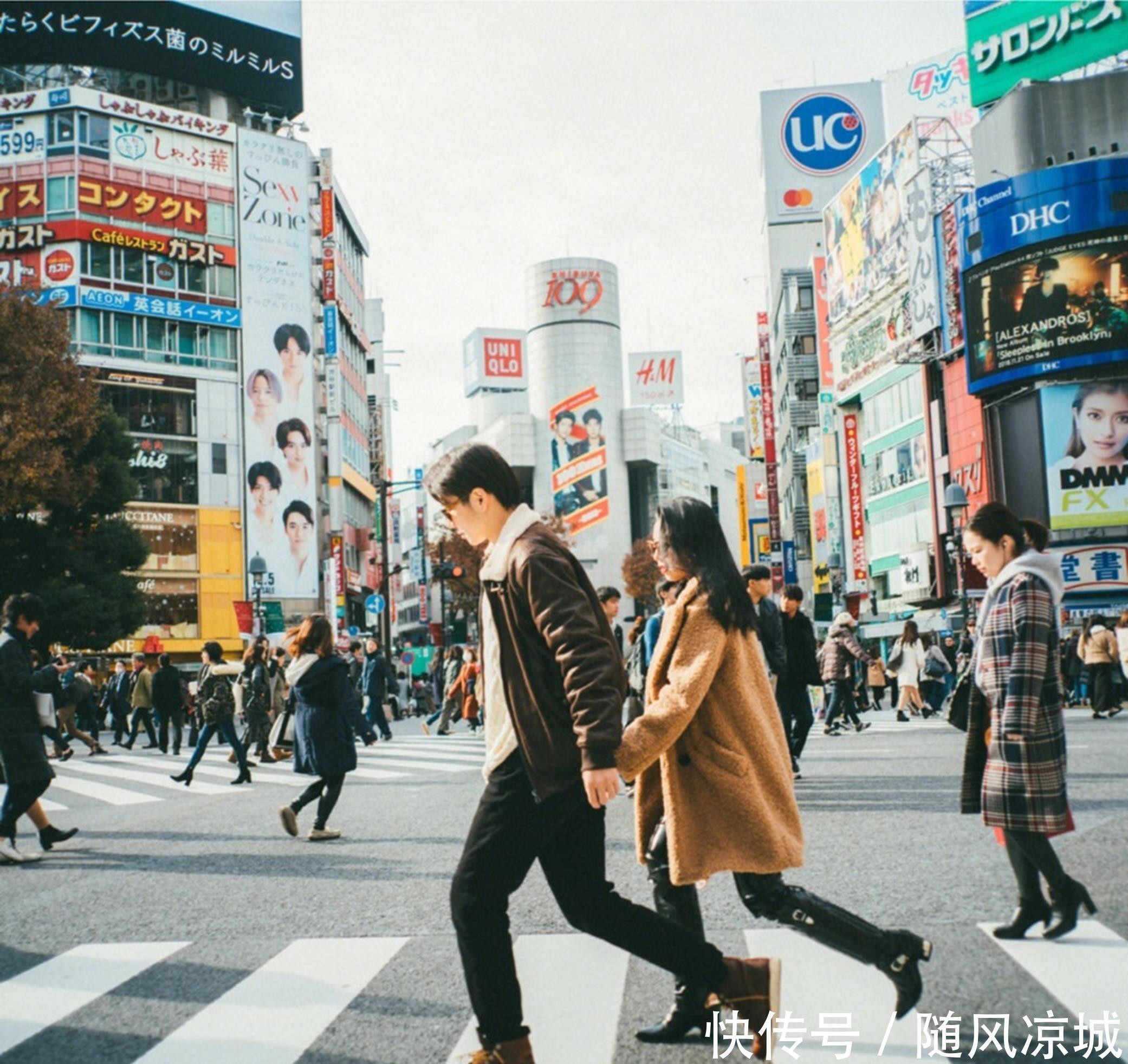 【女生】陪伴是最长情的告白,最潮情侣街拍,男生帅气女生大气,时尚又吸