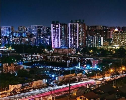  [中国]中国十大城市平均月薪排名公布，北京居榜首，重庆买楼压