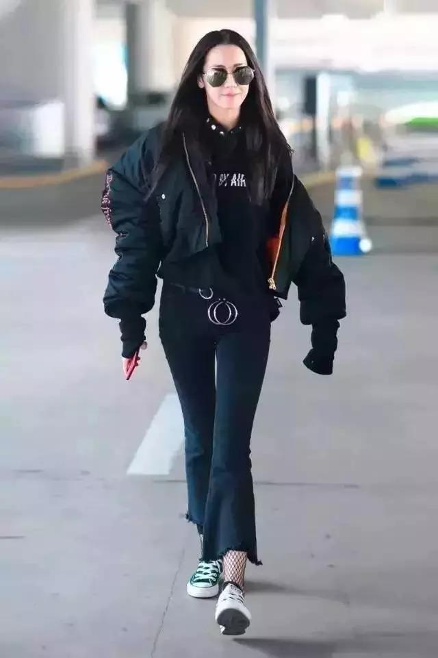 胯宽这样穿真的伤不起！杨幂都没办法拯救迪丽热巴了！