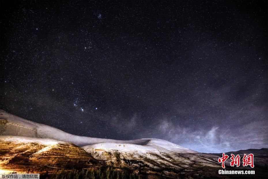 黎巴嫩卜舍里的别样夜景 雪山之上星空作伴