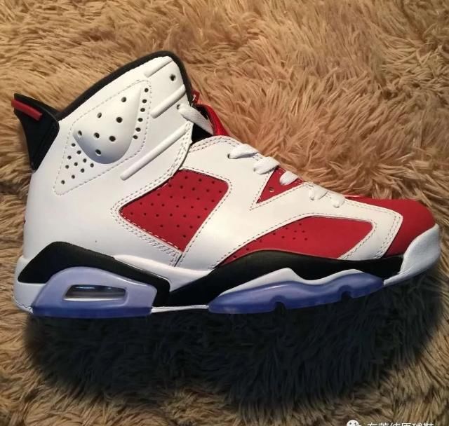 「喜欢」AJ11黑红版本的开箱测评,果然还是一如既往的惹人喜欢!
