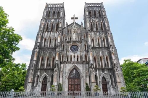 被称为亚洲最“破旧”的首都，却是独具魅力的浪漫之城