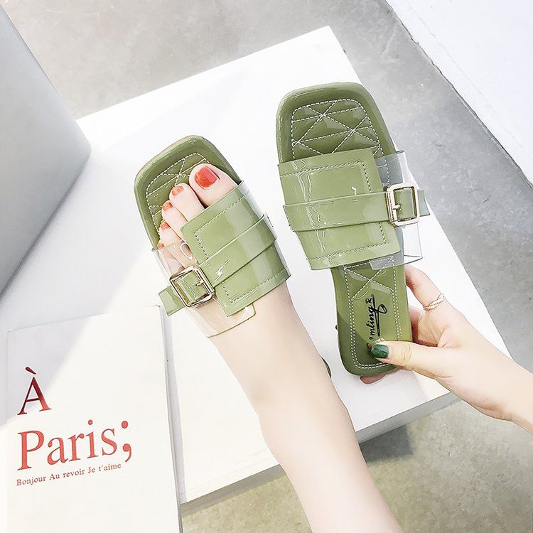 想要露出纤纤玉足?你需要双透明“水晶鞋”，白皙玉足一览无余