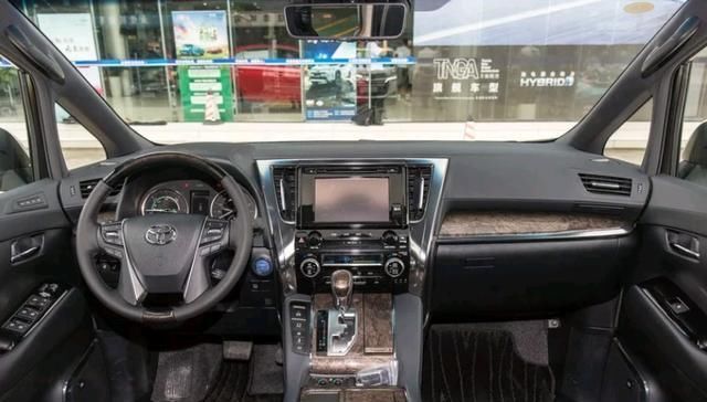  『豪车』低调奢华大七座豪车，2.3吨油耗7.1L，双侧电滑门，全系四驱