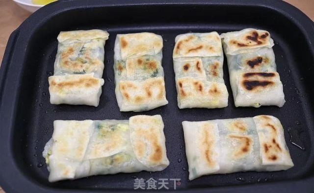  作法@韭菜盒子新作法，不用活面不用揉，馅鲜饼香，亲人喜欢