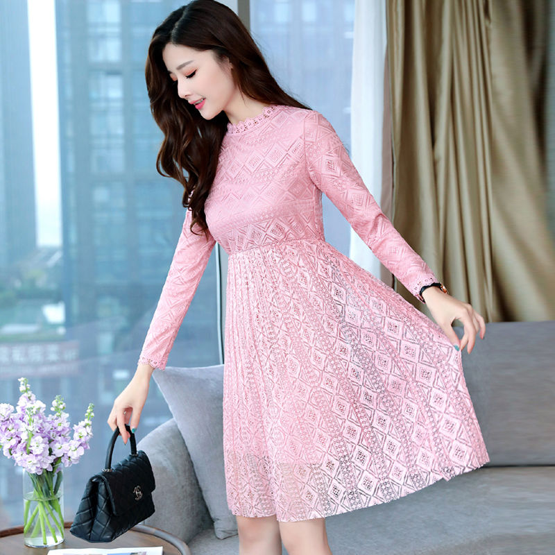 奔4奔5的女人穿什么打底裤，穿这6款减龄连衣裙，彰显女人优雅