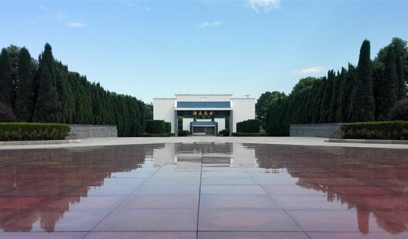 任弼时故居:汩罗山水毓奇英，忧国忧民此一生