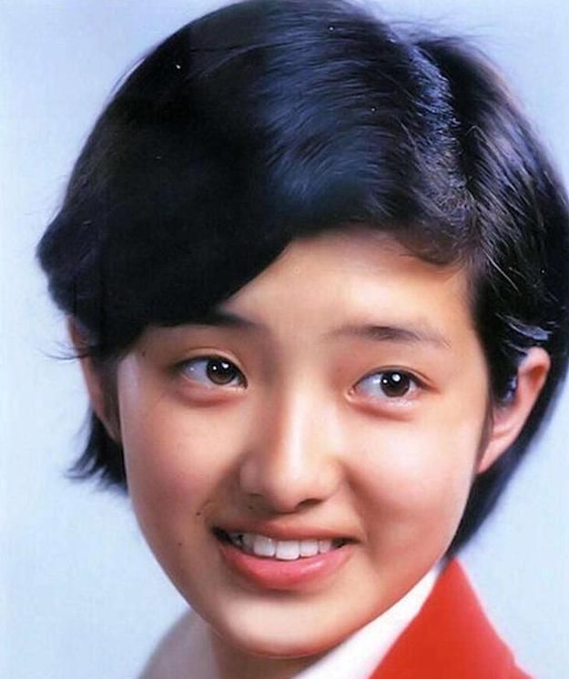 【山口百惠】山口百惠隐退后嫁给三浦友和，他们现在过得怎么样？