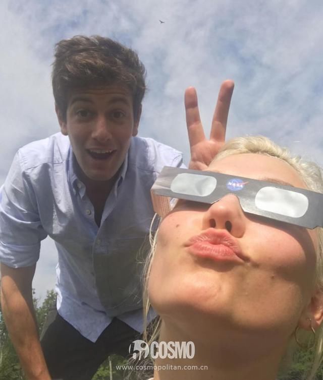 时髦办｜Karlie Kloss结束六年爱情长跑，订婚啦！