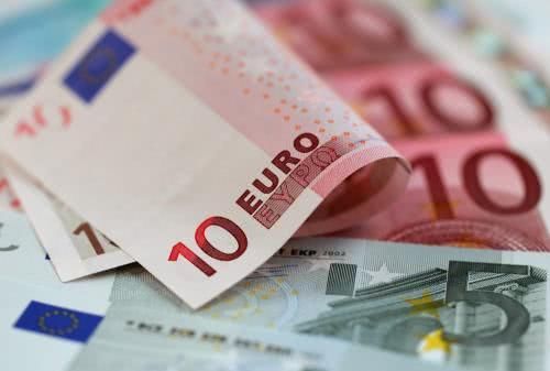 如果在瑞士银行开户,最少需要多少人民币?这一