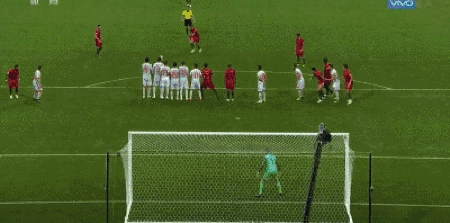 世界杯冷门迭爆,幸好“圆月弯刀”依旧犀利