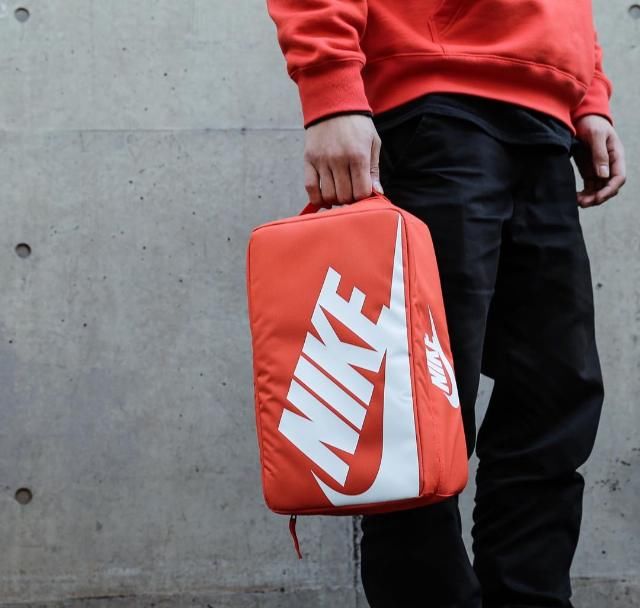  推出@爱鞋之人必备！Nike 官方推出球鞋提包！国内现在也能买！