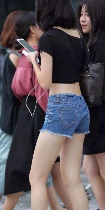 「仙女」街拍美图,体态优美大长腿,仙女般一样谁不喜欢?