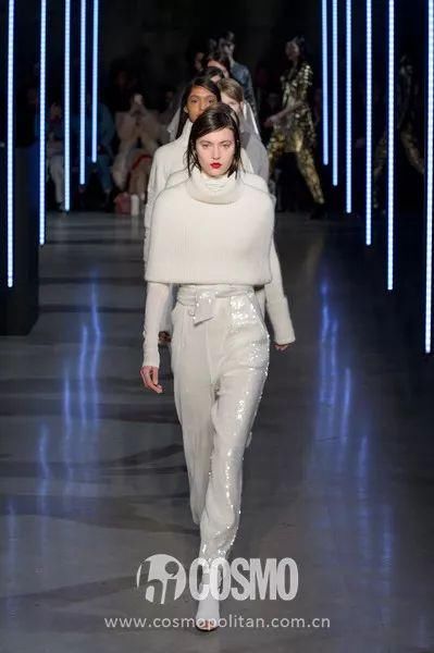 时髦办|这条裙子是翻车界扛把子，被我穿成了美人鱼