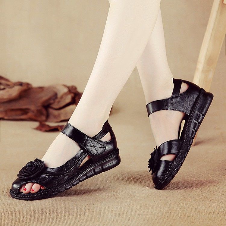 赶快告别高跟鞋!这些女鞋轻松让你穿出时髦洋气，轻盈舒适还养脚