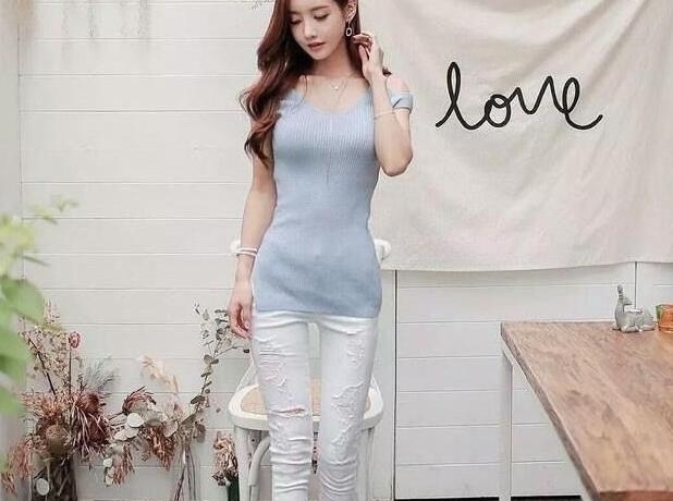  气质|身材匀称的高跟鞋美女，尽显性感女人迷人气息！