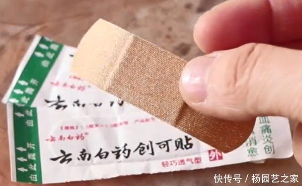 门上|夏天到了,赶紧在门上贴个创可贴,真不是迷信,用过的人都夸好!