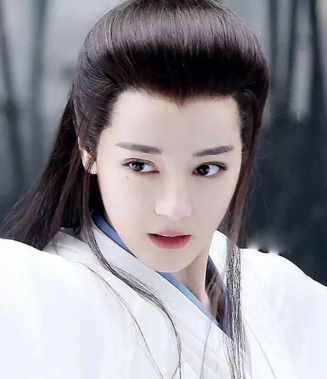 过关：枕上书演员、剧本、特效都过关，可偏偏在迪丽热巴身上出现了瑕疵