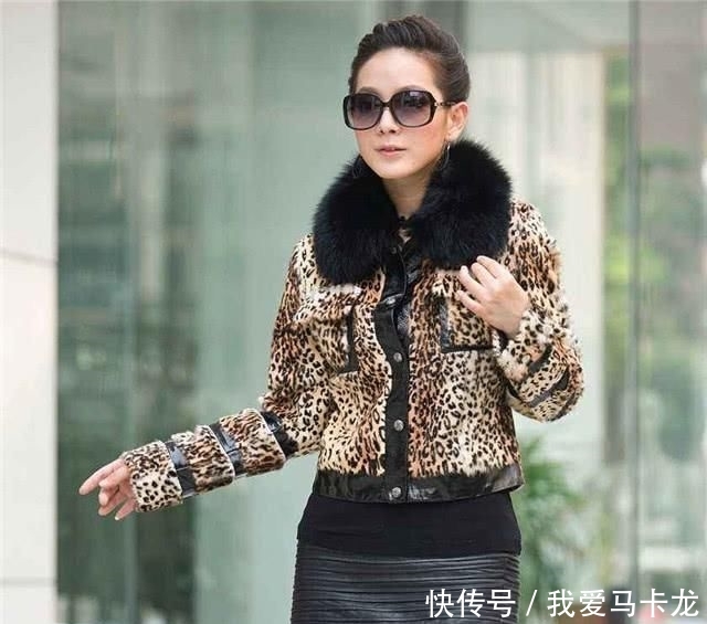 「气质」女人过了40岁最好不要穿这4种衣服出门,不仅毫无气质还特别掉价