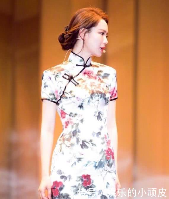 男生为啥不喜欢太瘦的女生?看到同穿旗袍的韩雪和戚薇,秒懂!